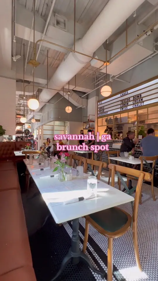 Little Duck Diner in Savannah showing drink, little ducks in the drinks, video by thelongweekender on TikTok