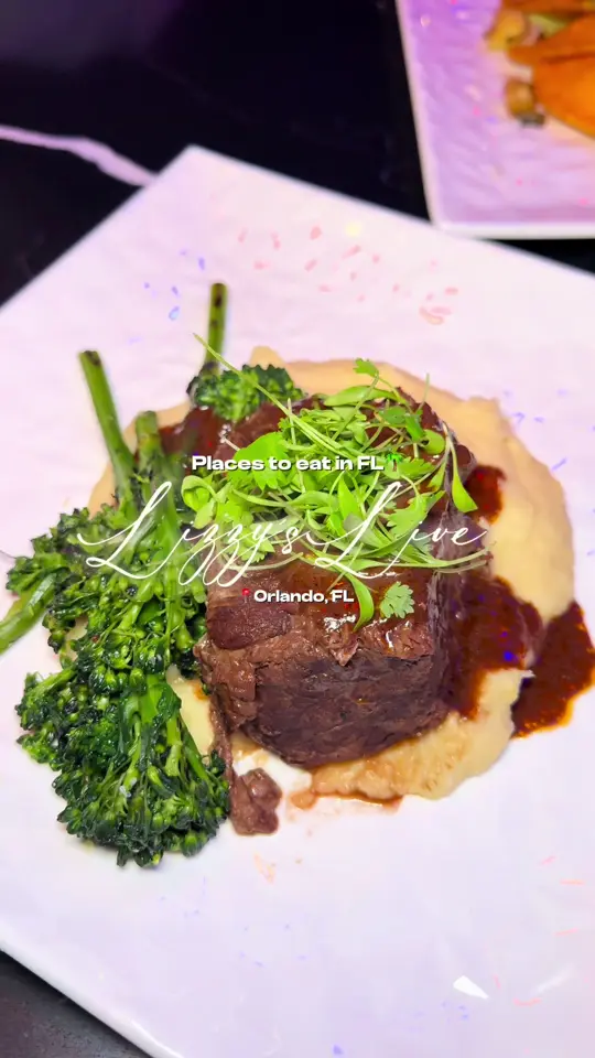 Lizzy's Live in Orlando showing live music, atmosphere, visit, video by kaymarie023 on TikTok