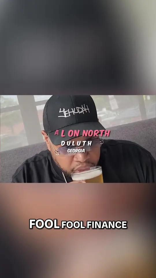 Local on North in Duluth showing review, visit, atmosphere, beer, tropicalla, video by foodfunfinance on TikTok