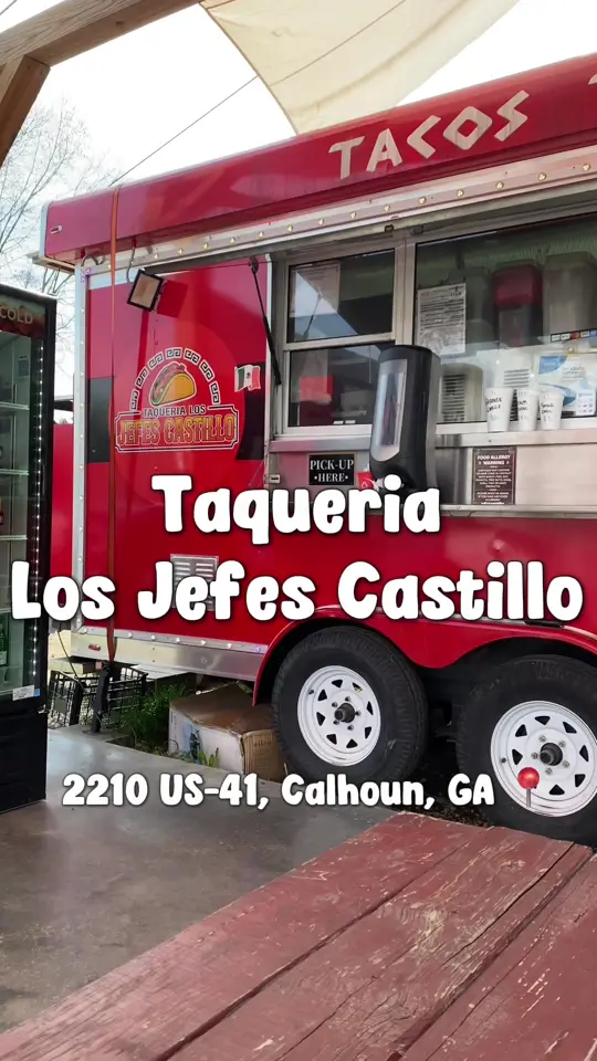 Los Jefes Castillo RESTAURANT in Calhoun showing food, burrito banado, video by diannizgonz on TikTok