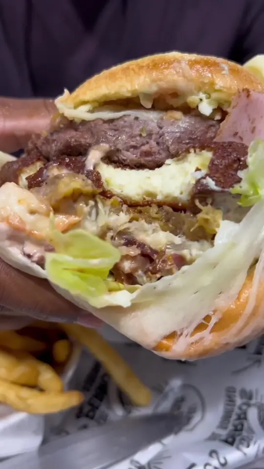  in Florida showing review, visit, juice, maracuyá juice, lulo juice, salchipapa, tequeños, burger, de la abuela burger, hot dog, de el sobr, video by lossmorecitos on TikTok
