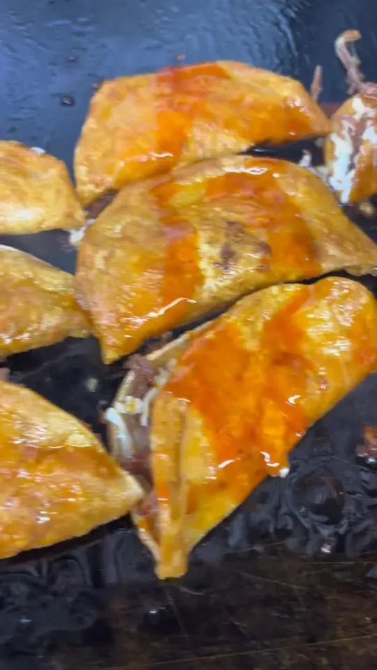 Los Tacos in Douglasville showing tacos, al pastor, video by La casa de los tacos de pastor on Facebook
