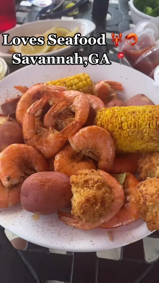 LOVE'S SEAFOOD & STEAKS in Savannah showing review, visit, video by yazzyjamese on TikTok