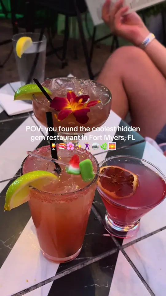  in Florida showing review, atmosphere, cocktails, sushi, video by laurenkay35 on TikTok