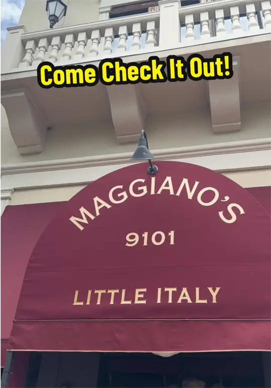 Maggiano's Little Italy in Jacksonville showing italian food, restaurant visit, review, atmosphere, video by bensunfiltered on TikTok