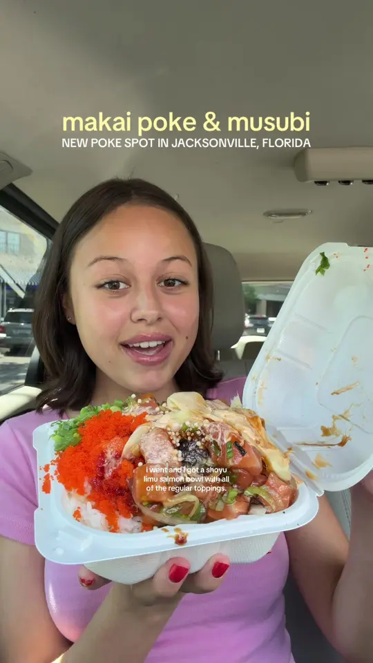 Makai Poke & Musubi in Jacksonville showing food review, poke bowl, shoyu limu salmon poke, video by siennafayee on TikTok