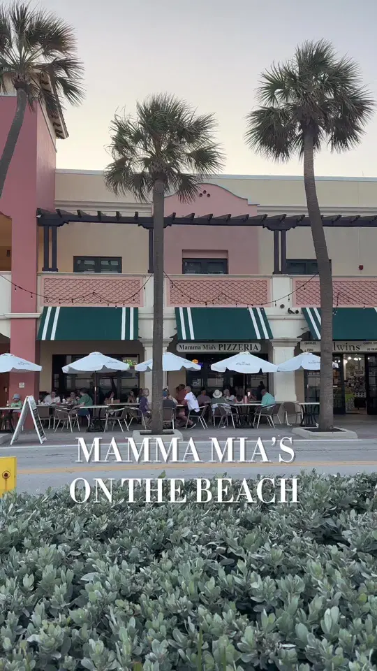 Mamma Mia's on the Beach in Lake Worth showing pizza, cannoli, video by theshandsfam on TikTok