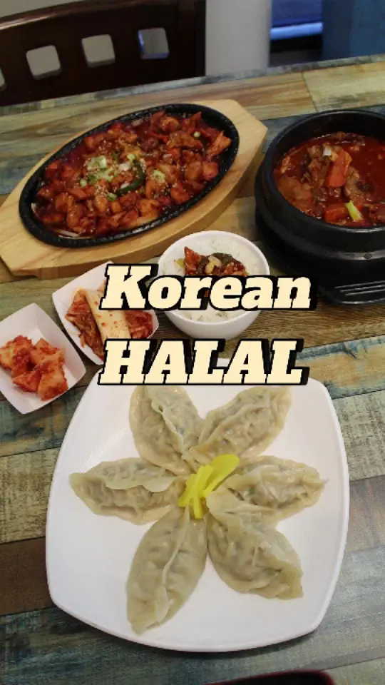 Mandoo Rang in Suwanee showing food, korean halal meat menu items, video by mandoorangatl on TikTok