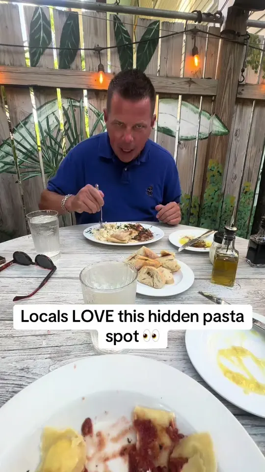 Mangia Mangia in Key West showing review, visit, atmosphere, house-made pasta, wine, video by keywestshawn on TikTok