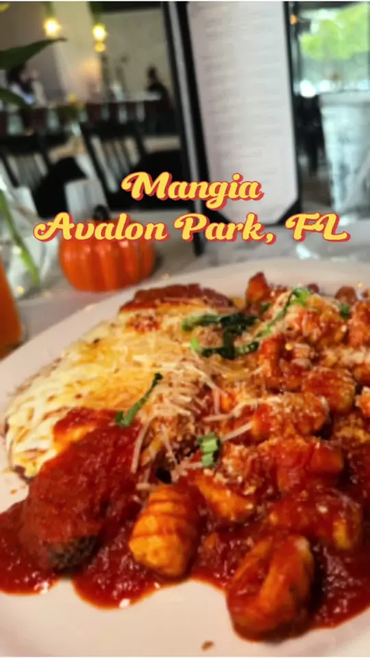 Mangia in Orlando showing review, visit, chicken parmesan, gnocchi, video by foodonthespectrum on TikTok