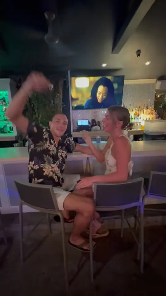 Mangoes Restaurant in Key West showing visit, patio, video by Dave Bootle on Facebook