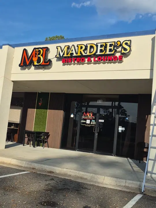 MARDEE'S BISTRO & LOUNGE in Orlando showing restaurant visit, haitian food, video by roseguerline_nicolas on TikTok