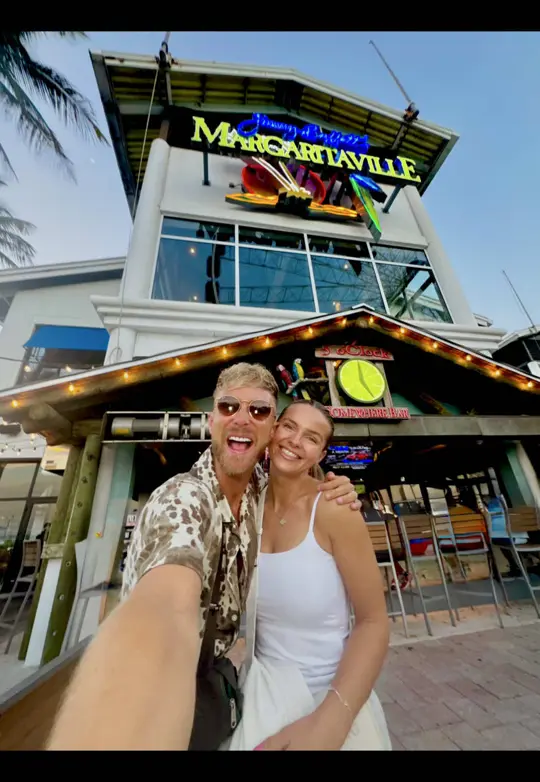Margaritaville - Miami Bayside in Miami showing food, cheeseburger, video by joeandmillie on TikTok