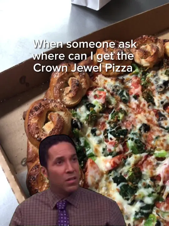 Mario's Pizza in Orlando showing pizza, vegan food, garlic knots, video by mariospizzaorlando on TikTok