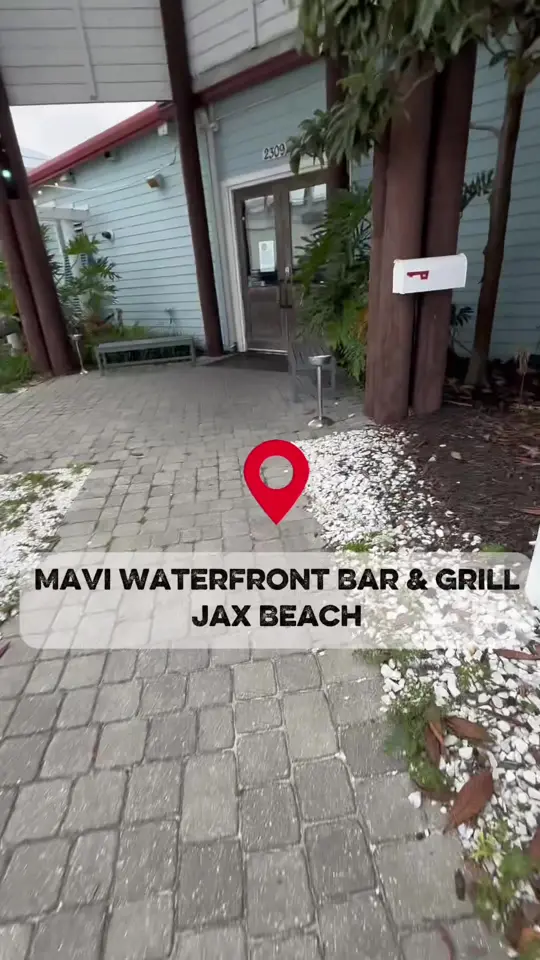 Mavi Waterfront Bar Grille Jacksonville in Florida showing food review, teriyaki wings, buffalo shrimp, fried shrimp and fries, cheeseburger, ribs, video by princesssheilaaa on TikTok