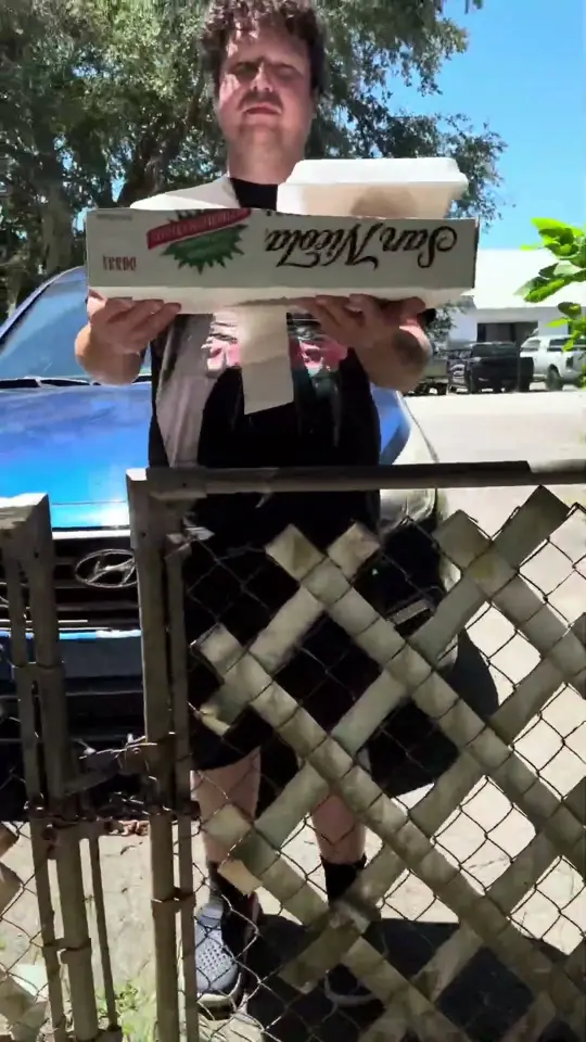 Michael Anthony's Pizza in Homosassa Springs showing restaurant review, italian food, video by Katherine keon on YouTube