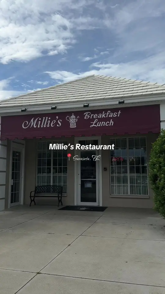  in Florida showing restaurant visit, cozy atmosphere, breakfast staples, video by srqtiff on TikTok