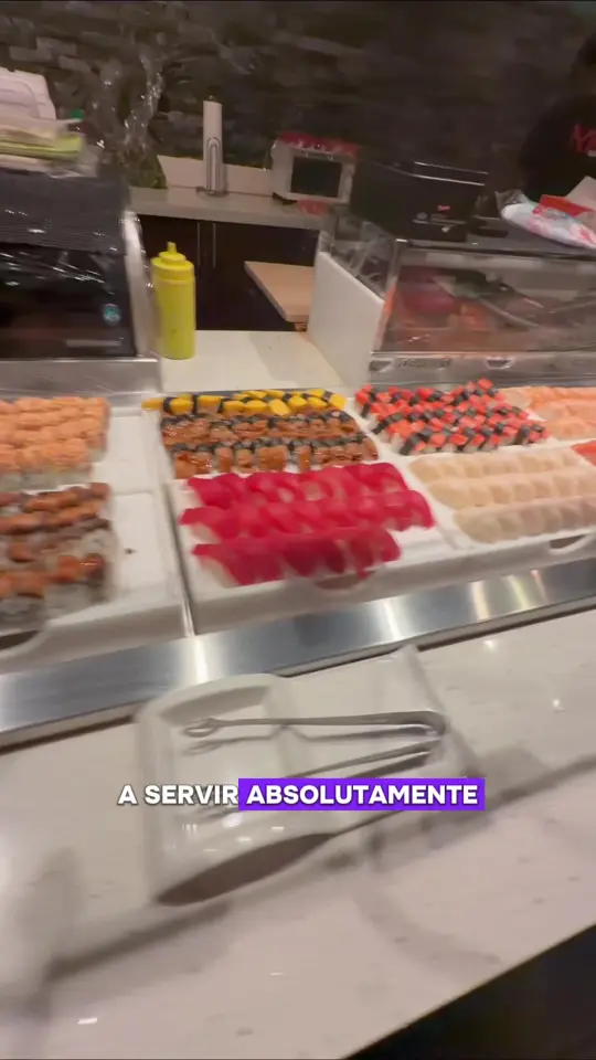 Mizumi Buffet & Sushi in North Miami Beach showing buffet, sushi, seafood, hibachi grill, salads, desserts, video by itsvanelopez on TikTok