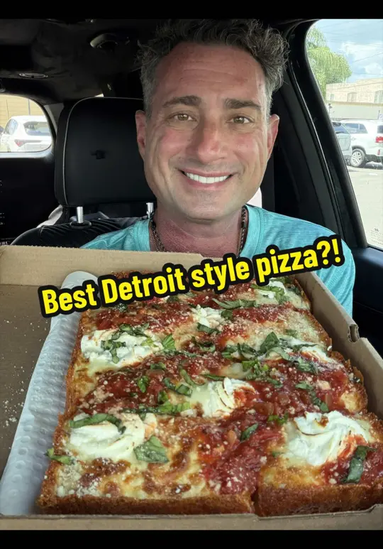 Mo’s Pizza Kitchen in Plant City showing pizza, visit, video by foodiejustice on TikTok