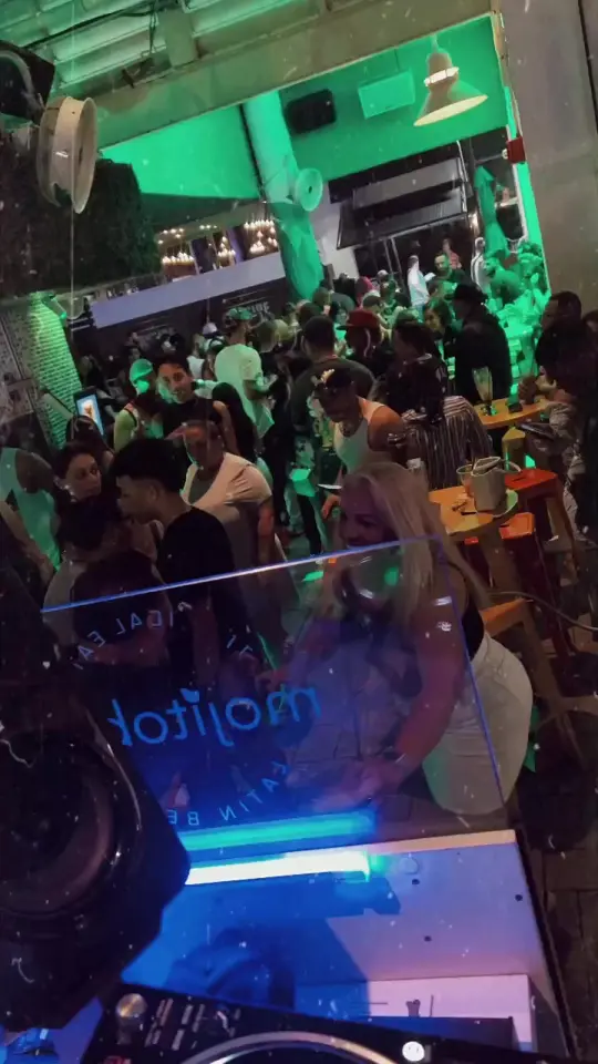 Mojitobar & Daiquiribar Dolphin Mall in Miami showing cocktail, fresh mojitos, latin beats, dj, video by Mojitobar Ft Lauderdale on Facebook