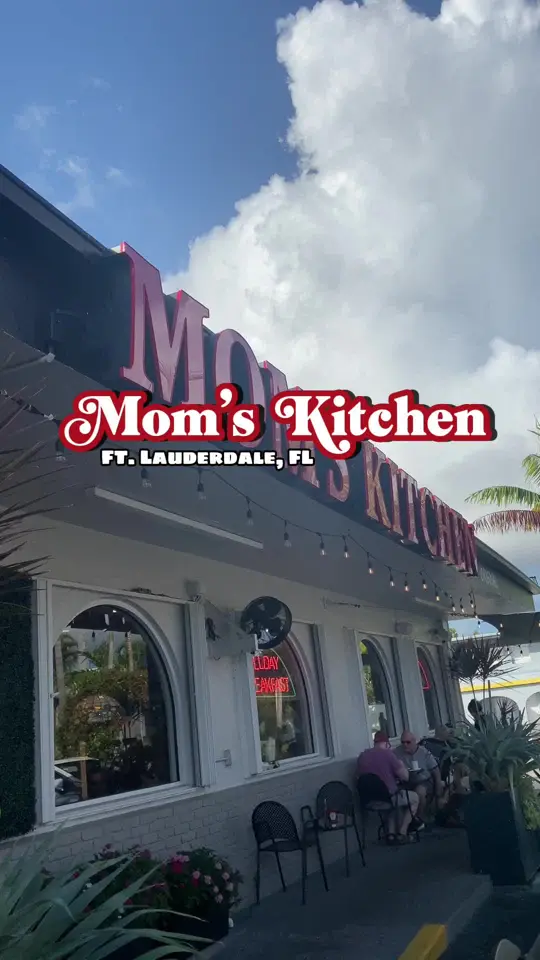 Mom's Kitchen in Fort Lauderdale showing review, visit, video by asiajamera on TikTok