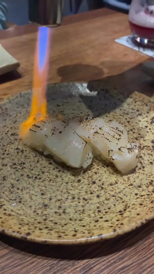 Momi Market in Miami showing sushi, visit, video by avapraschnik on TikTok