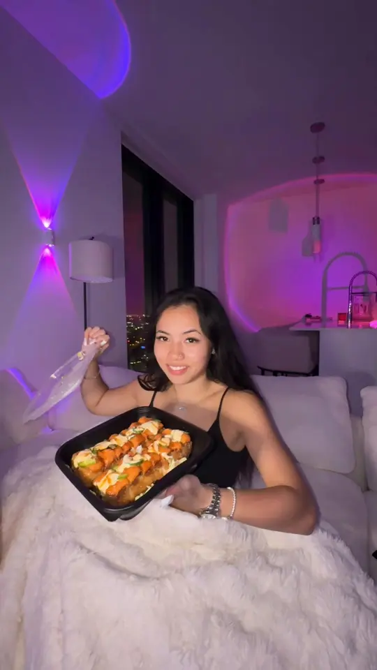 Moshi Moshi Miami Beach in Miami Beach showing restaurant visit, sushi, video by destinyxnguyenn on TikTok