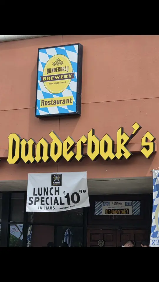 Mr Dunderbaks in Daytona Beach showing dinner, german food, video by KC Chatziemmanouil on Facebook