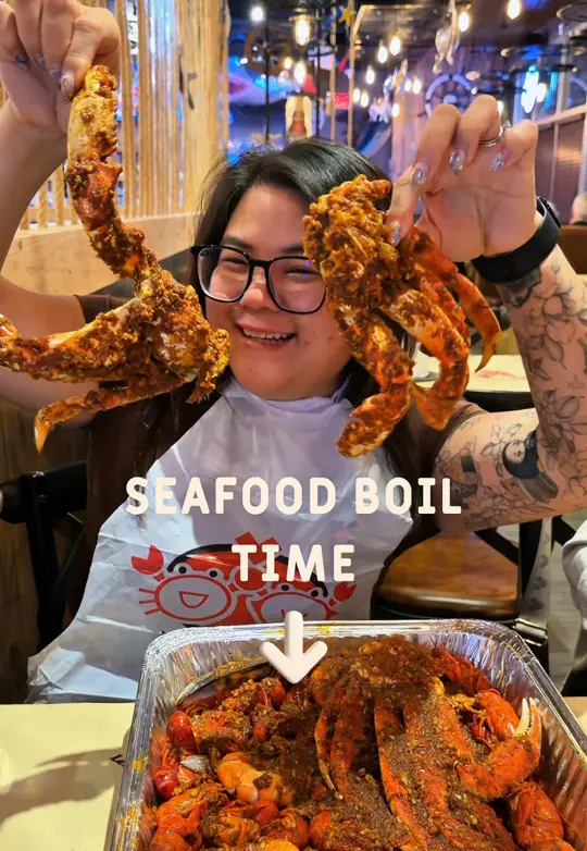 Mr. & Mrs. Crab Juicy Seafood & Bar - Kissimmee in Kissimmee showing seafood boil, review, visit, video by denalovesfood on TikTok
