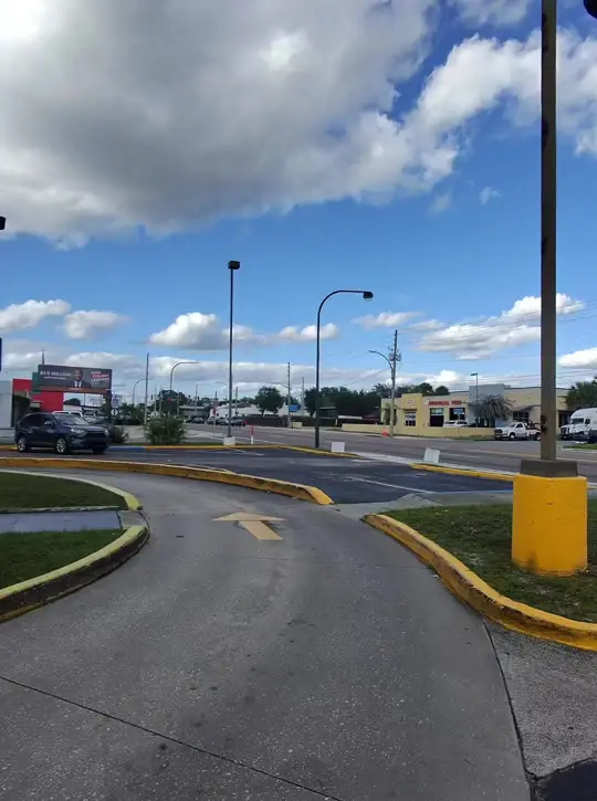 Mr.Snappers in Orlando showing visit, review, video by nerieinthecity on TikTok