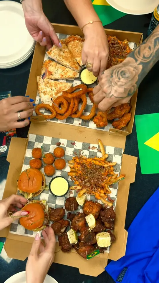 MTB Top Burgers in Coral Springs showing food, brazil top box, usa top box, video by MTB Top Burgers on Facebook