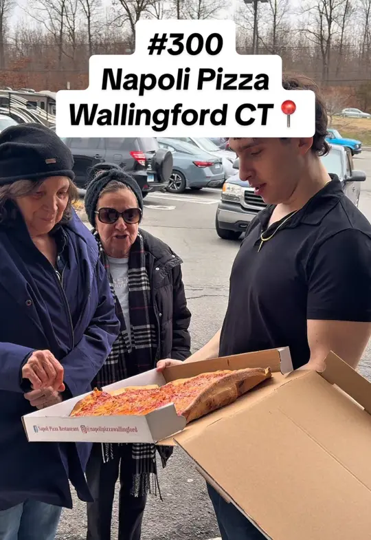 Napoli pizza in Daytona Beach showing food review, pizza, video by munchermatt on TikTok
