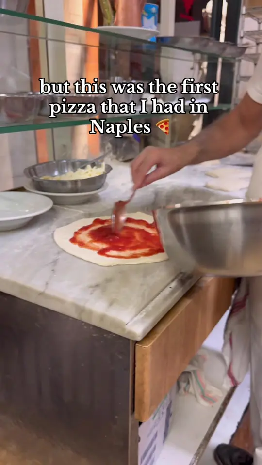 Neapolitan Gourmet in Naples showing pizza, review, video by demthepesc on TikTok