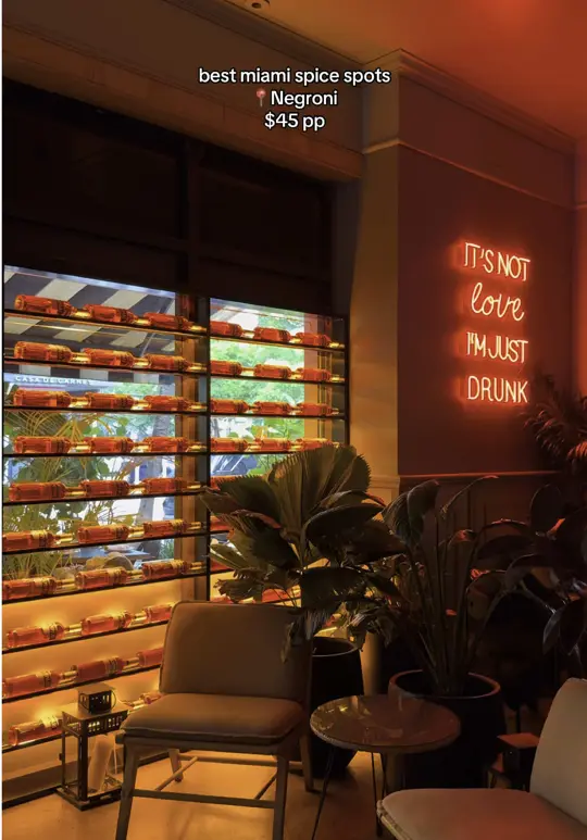 Negroni Doral in Miami showing restaurant visit, miami spice dinner, video by michelleguerard on TikTok