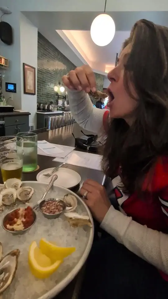 Nicole's Restaurant in Albany showing oysters, video by nicoleniblock on TikTok