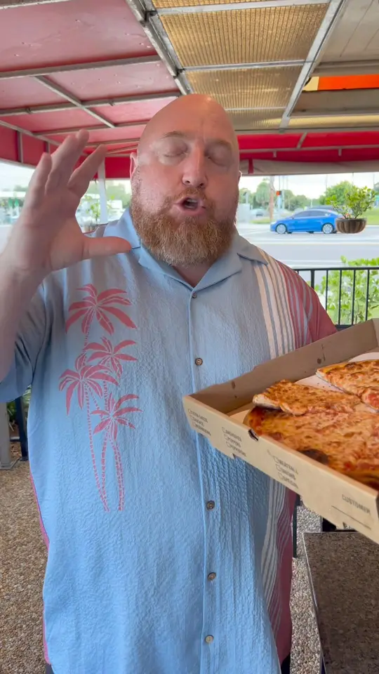 Ninos Corner in Vero Beach showing food review, pizza, video by Baldy Eats on Facebook
