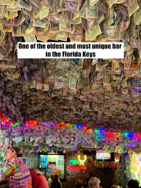 No Name Pub in Big Pine Key showing review, visit, atmosphere, pizza, chili, smoked fish dip, sandwiches, video by codiendrew on TikTok