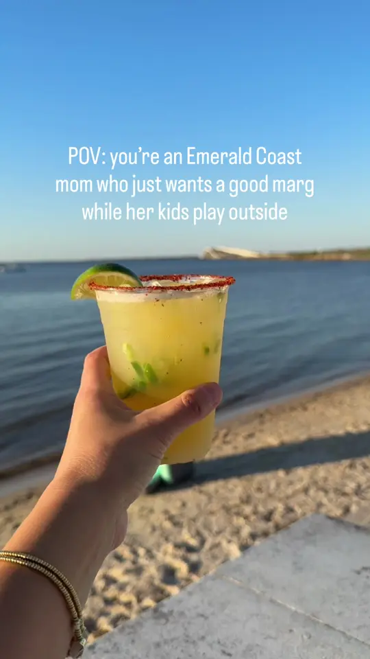 North Beach Social in Santa Rosa Beach showing review, visit, drinks, outdoor toys, bay beach, food, video by destinsnapshots on TikTok