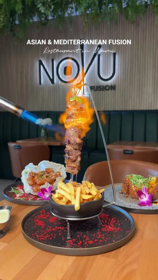  in Florida showing review, visit, sushi rolls, 24k gold flakes, asian & mediterranean fusion, latin-inspired creations, video by fashion.eat.travel on TikTok