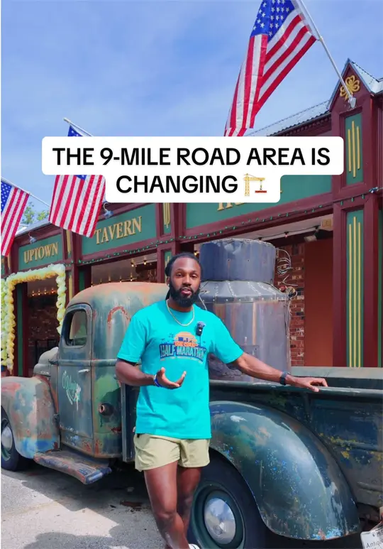 O'Riley's Uptown Tavern in Pensacola showing review, visit, video by elaijuahs on TikTok