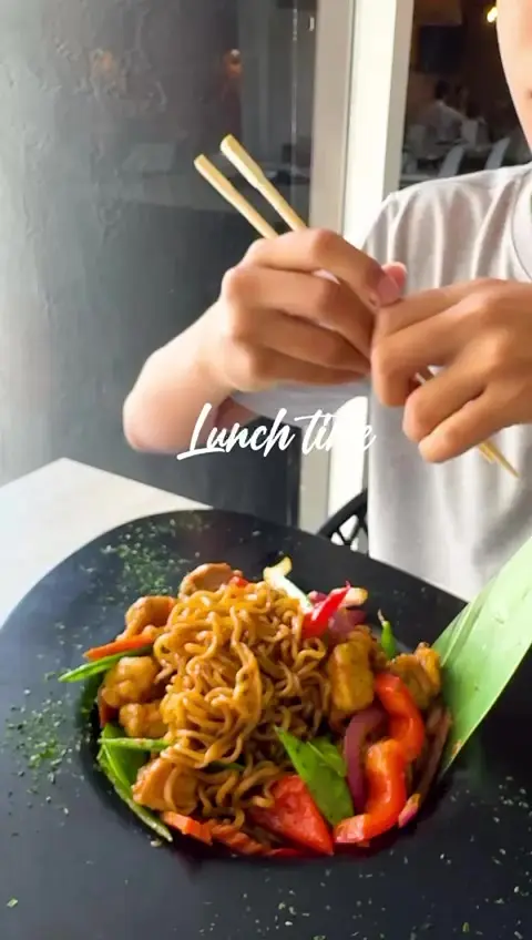 Obba Sushi & More in Miami showing sushi, lunch, video by obbasushi_ on TikTok