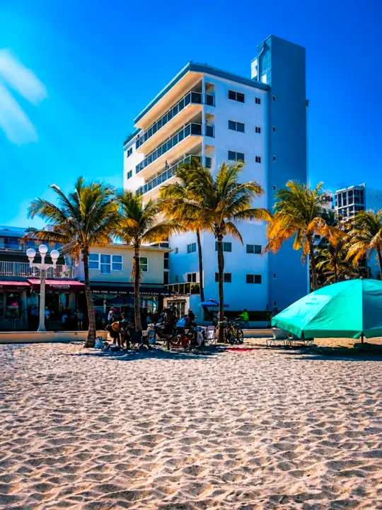 OCEAN GRILL & BAR by HOLLYWOOD BEACH in Hollywood showing oceanfront dining, beach views, food, drinks, atmosphere, video by oceangrillbarbeach on TikTok