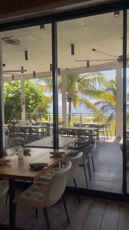 Oceanic at Pompano Beach Pier in Pompano Beach showing atmosphere, live music, rooftop venue, video by southfloridatoday on TikTok