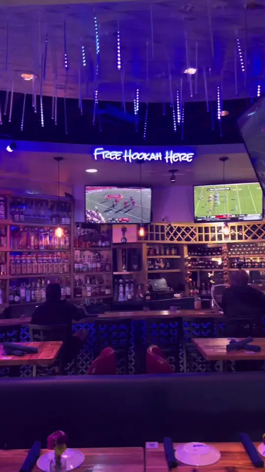 Octopus Bar in Atlanta showing review, atmosphere, video by d.tillman on TikTok