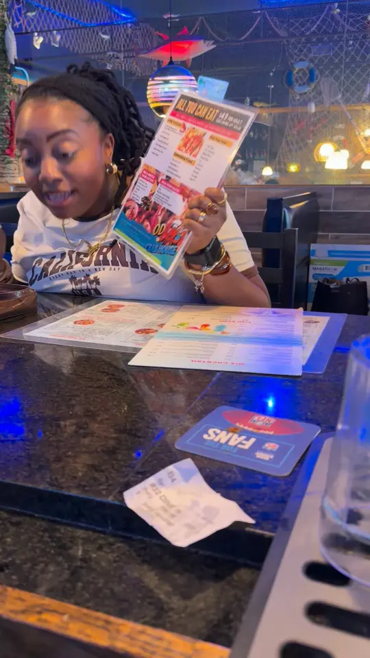 OD Crab House in Savannah showing all you can eat seafood, restaurant visit, video by Od Crab House Savannah on Facebook