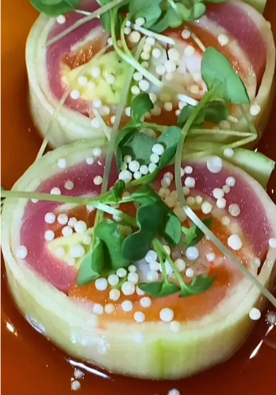 Ohana Sushi Kendall in Miami showing sushi, kiuri roll, video by ohanasushiofficial on TikTok