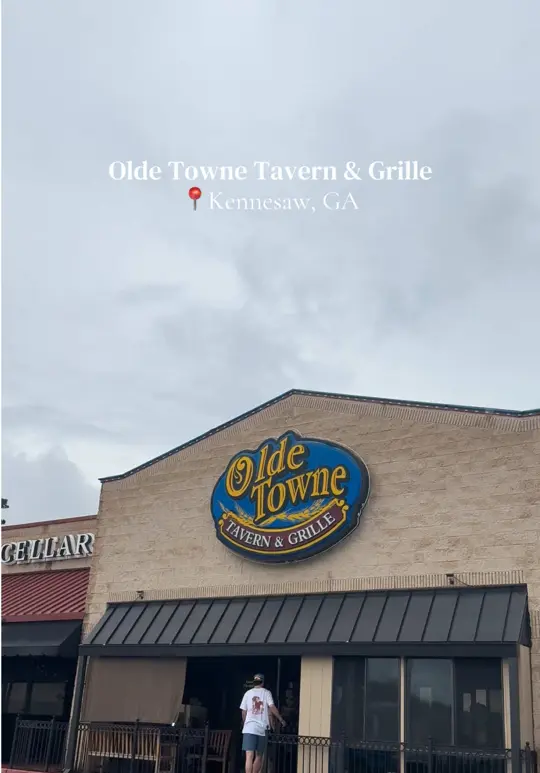 Olde Towne Tavern & Grille in Kennesaw showing food, burgers, pizza, pretzels, salad, video by itsjennanicoless on TikTok