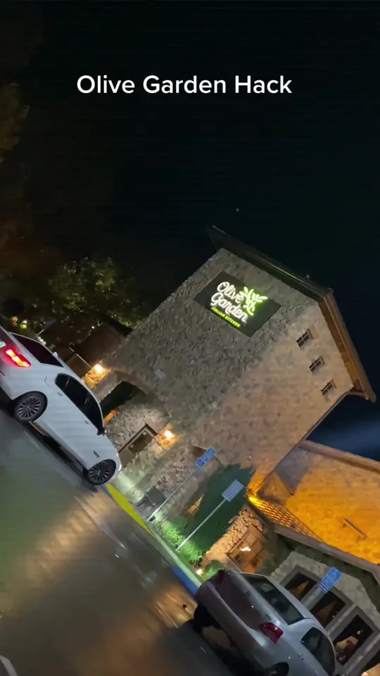 Olive Garden Italian Restaurant on TikTok, video by kahdarcooks