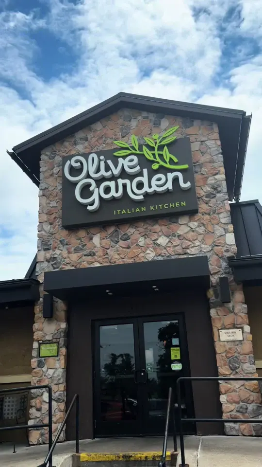 Olive Garden Italian Restaurant on TikTok, video by monicabfitzz