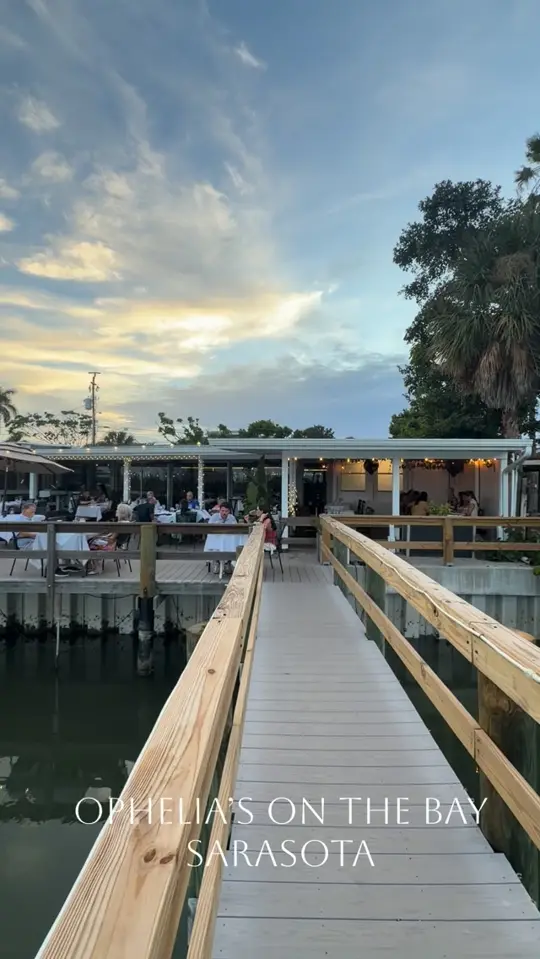 Ophelia's on the Bay in Sarasota showing review, visit, food, appetizer, yellowfin tuna tartare nachos, video by Samantha Cantrell on Facebook